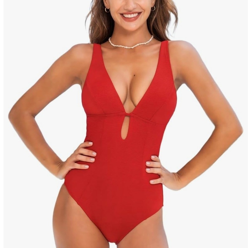 Cupshe Women One Piece Swimsuit Medium Red Ribbed O-Ring Keyhole Back LRB Resort